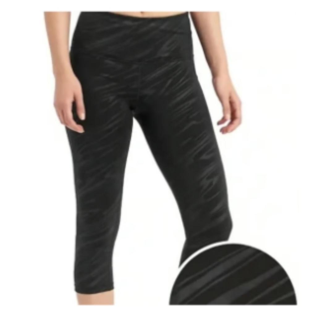 Gap Black Cropped Leggings
